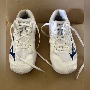 Women’s size 6 volleyball/court shoes